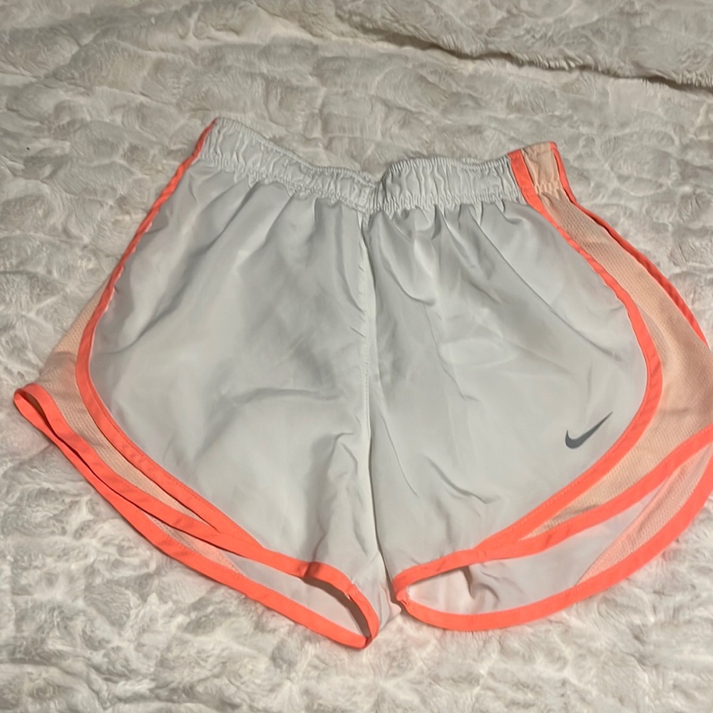 Nike shorts xs, good condition